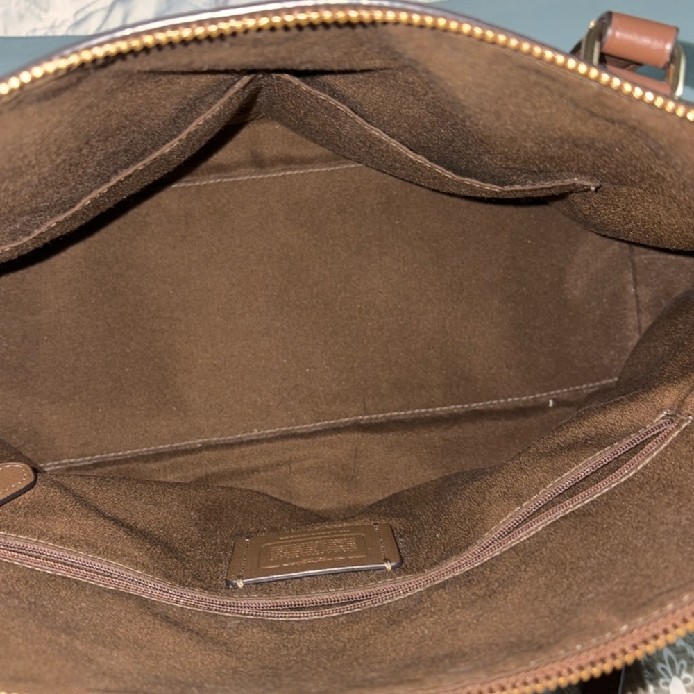 Coach Tote/ Matching Wallet - Picture 6 of 8
